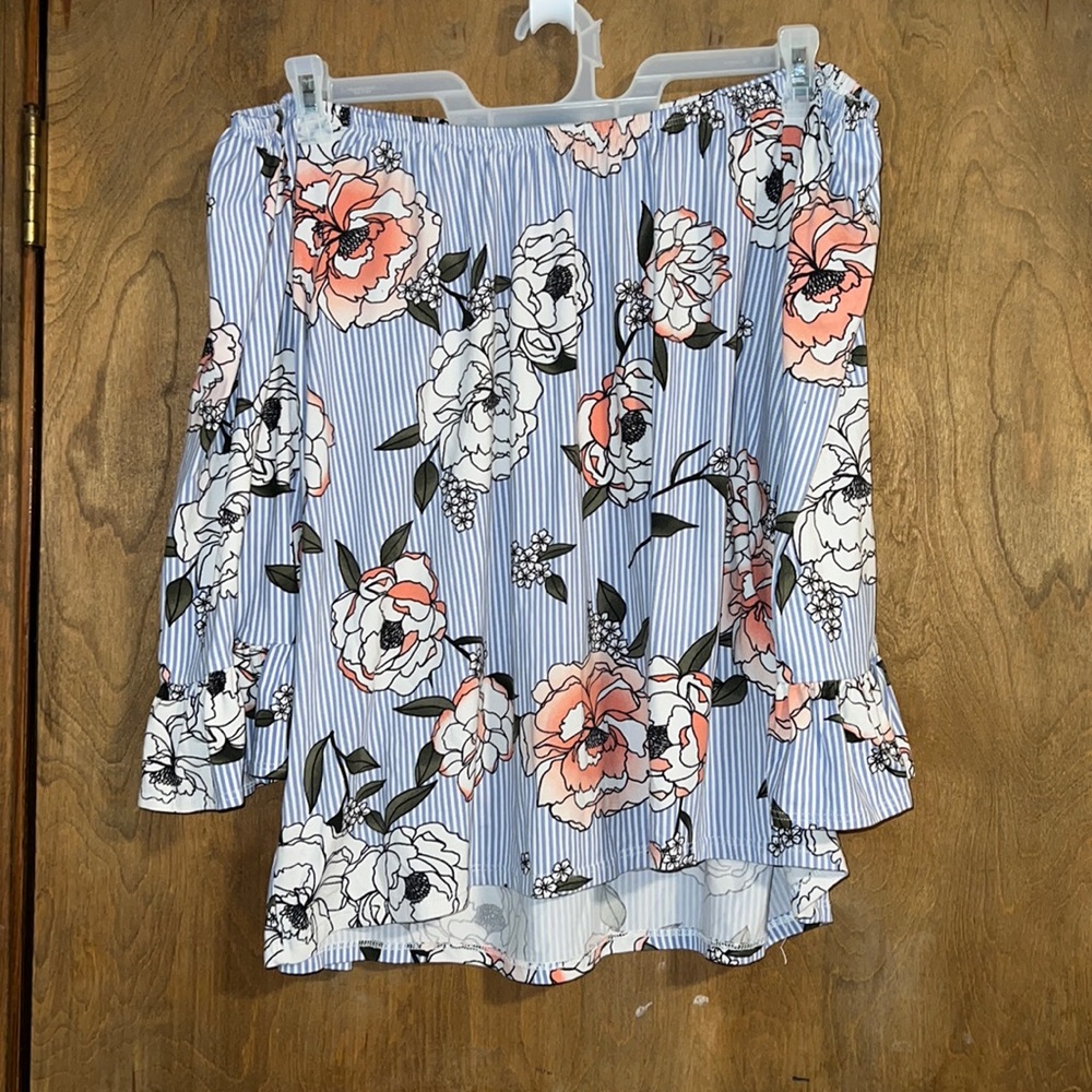 Kristin Nicole Off Shoulder Floral Shirt - Size 2X
